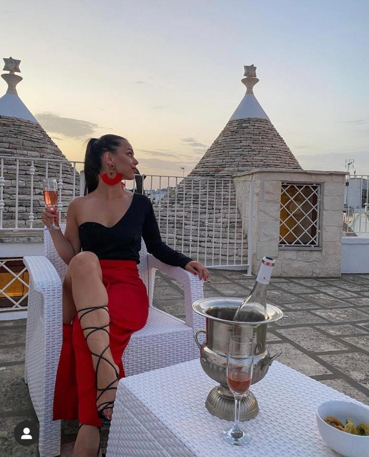 אלברובלו Trulli E Puglia Luxury Suite מראה חיצוני תמונה