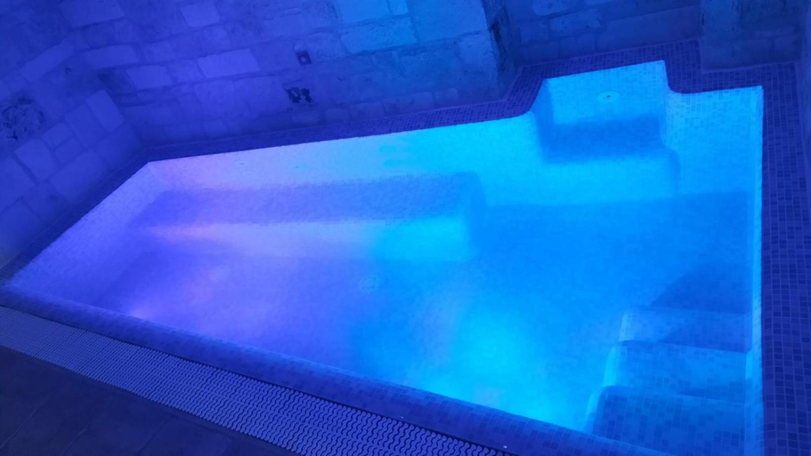 אלברובלו Trulli E Puglia Luxury Suite מראה חיצוני תמונה