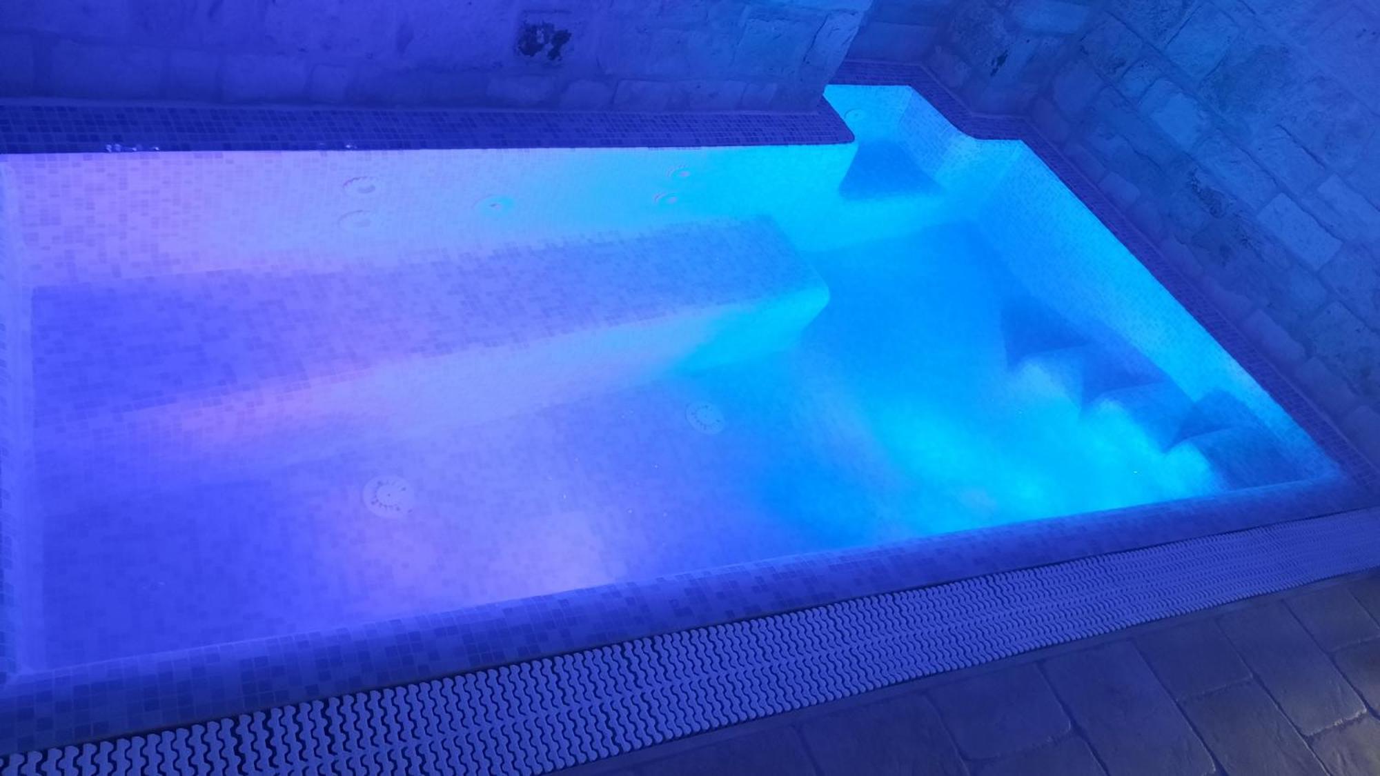 אלברובלו Trulli E Puglia Luxury Suite מראה חיצוני תמונה