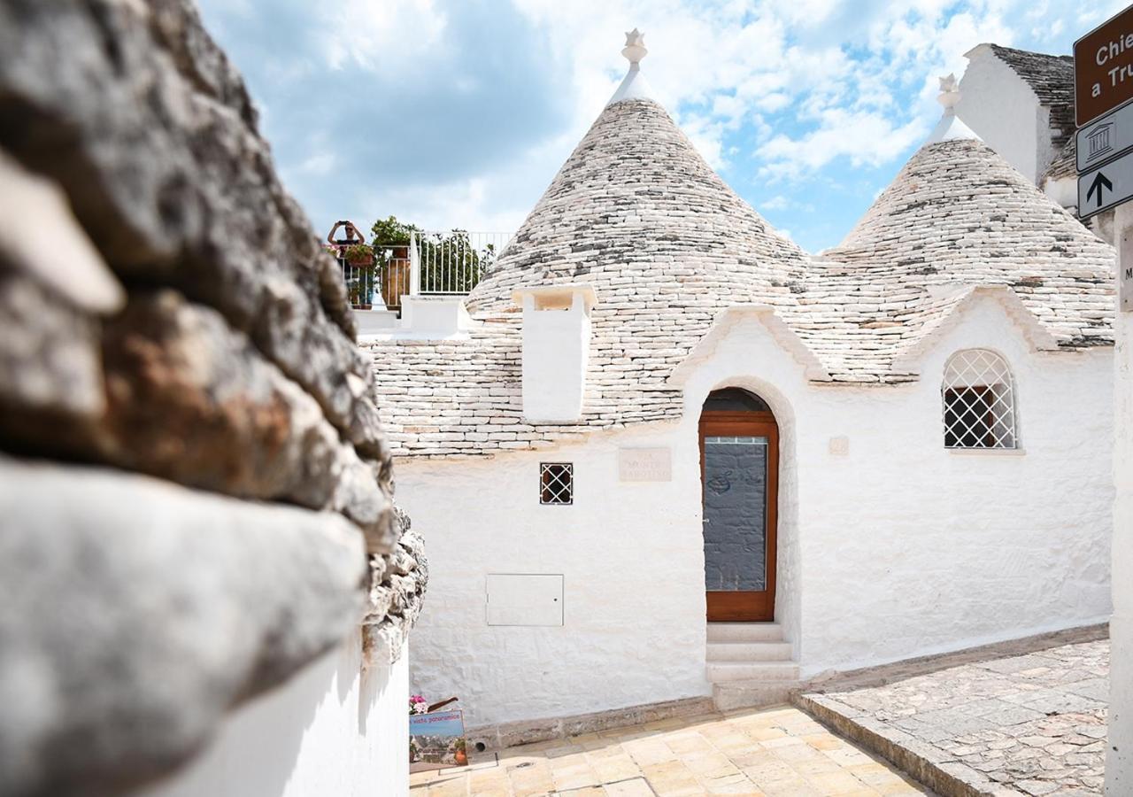 אלברובלו Trulli E Puglia Luxury Suite מראה חיצוני תמונה