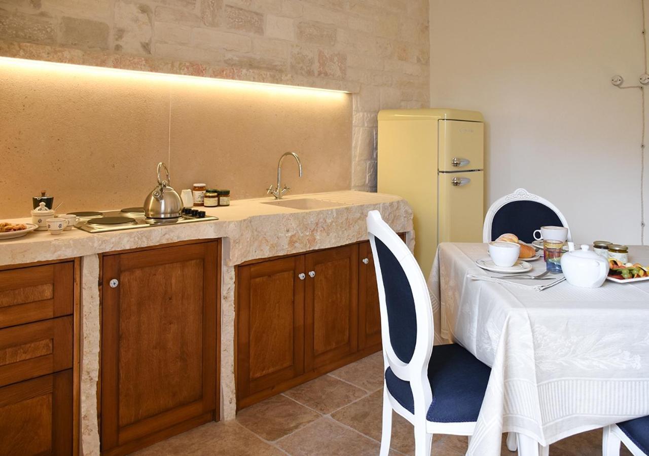 אלברובלו Trulli E Puglia Luxury Suite מראה חיצוני תמונה