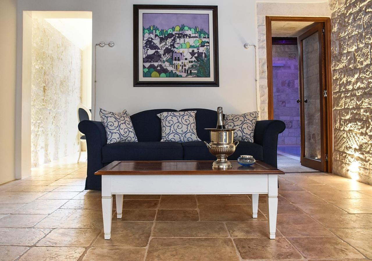 אלברובלו Trulli E Puglia Luxury Suite מראה חיצוני תמונה
