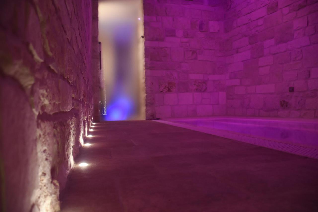 אלברובלו Trulli E Puglia Luxury Suite מראה חיצוני תמונה