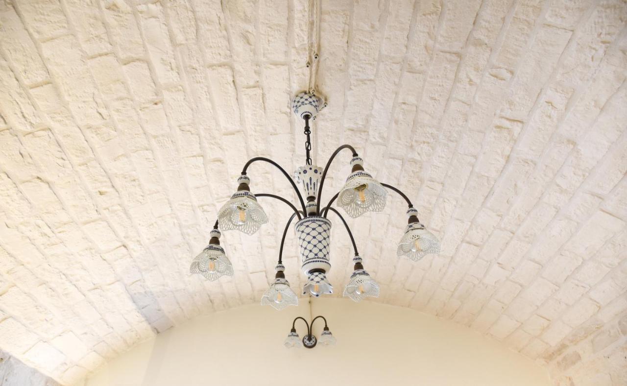 אלברובלו Trulli E Puglia Luxury Suite מראה חיצוני תמונה