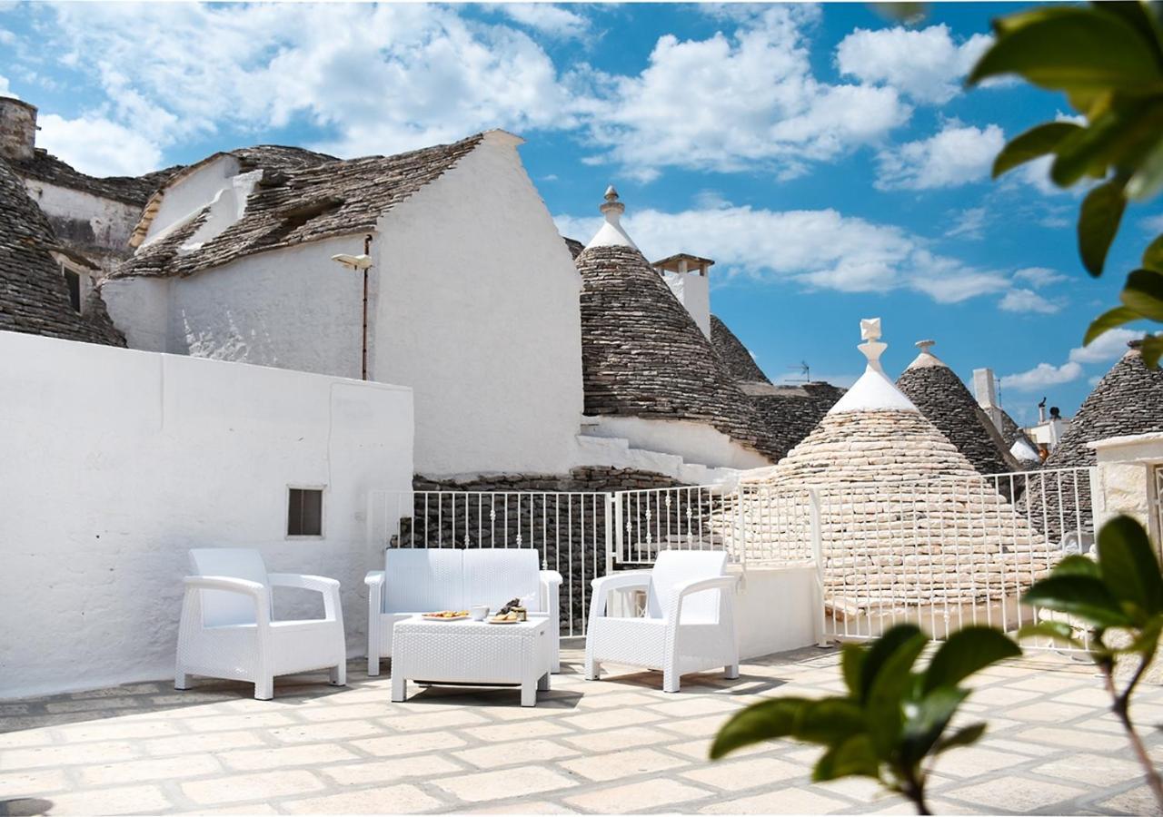 אלברובלו Trulli E Puglia Luxury Suite מראה חיצוני תמונה