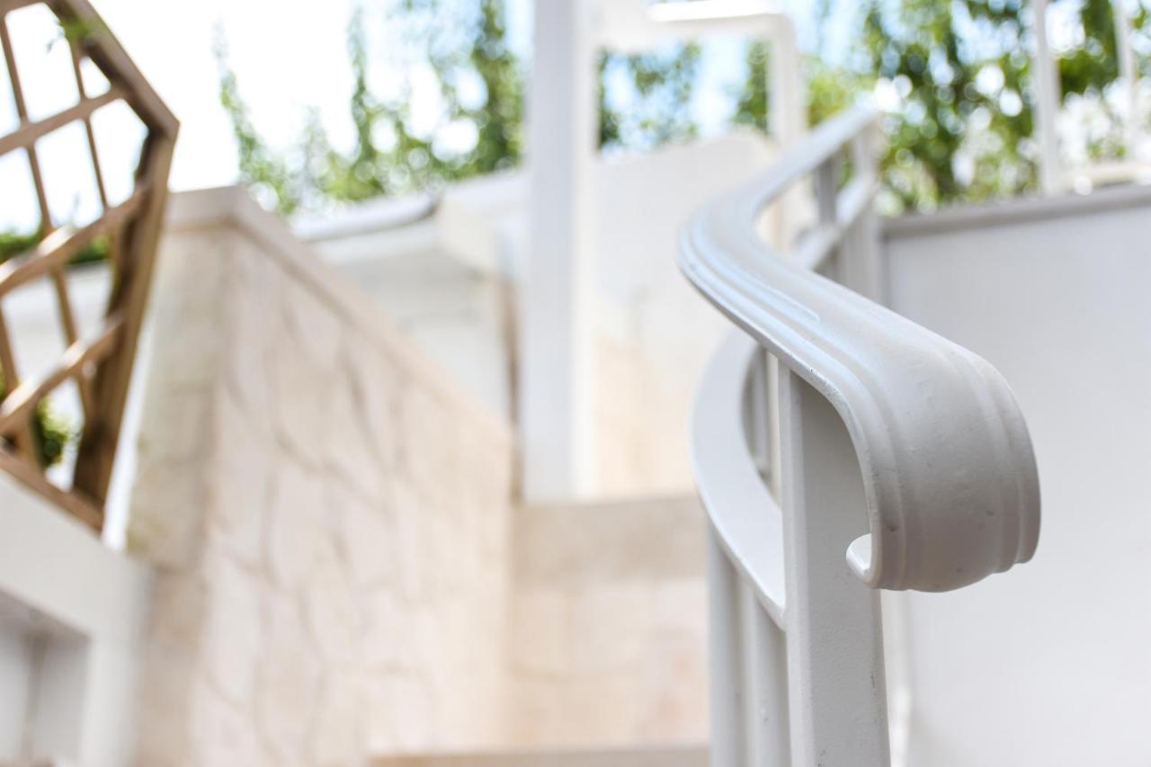 אלברובלו Trulli E Puglia Luxury Suite מראה חיצוני תמונה